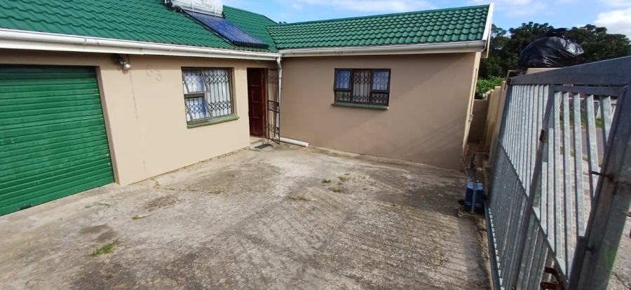 7 Bedroom Property for Sale in Haven Hills Eastern Cape